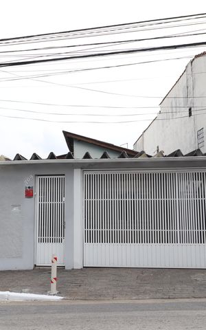 Casa à venda com 480m², 3 quartos e 3 vagasFachada