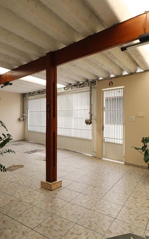 Casa à venda com 480m², 3 quartos e 3 vagasGaragem