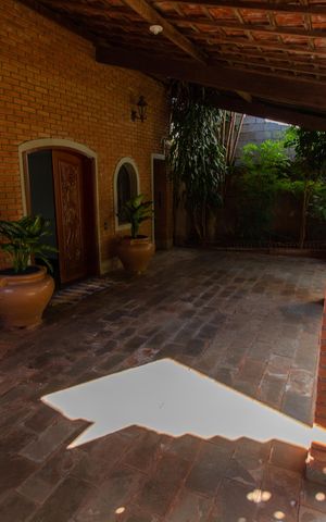 Casa à venda com 100m², 2 quartos e 2 vagas Casa à venda com 100m², 2 quartos e 2 vagasÁrea Externa