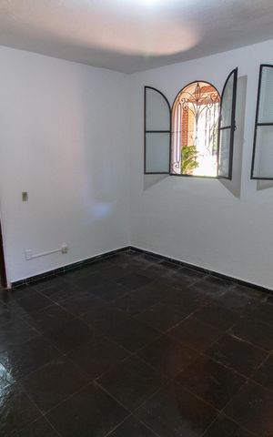 Casa à venda com 100m², 2 quartos e 2 vagas Casa à venda com 100m², 2 quartos e 2 vagasQuarto 1