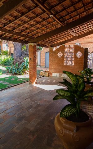 Casa à venda com 100m², 2 quartos e 2 vagas Casa à venda com 100m², 2 quartos e 2 vagasÁrea Externa