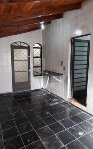 Casa à venda com 100m², 2 quartos e 2 vagas Casa à venda com 100m², 2 quartos e 2 vagasCozinha