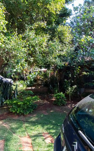 Casa à venda com 100m², 2 quartos e 2 vagas Casa à venda com 100m², 2 quartos e 2 vagasÁrea Externa