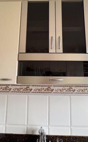 Apartamento à venda com 213m², 4 quartos e 4 vagas Apartamento à venda com 213m², 4 quartos e 4 vagasCozinha