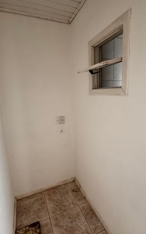Casa para alugar com 60m², 2 quartos e 2 vagas Casa para alugar com 60m², 2 quartos e 2 vagasCorredor