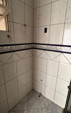 Casa para alugar com 60m², 2 quartos e 2 vagas Casa para alugar com 60m², 2 quartos e 2 vagasBanheiro
