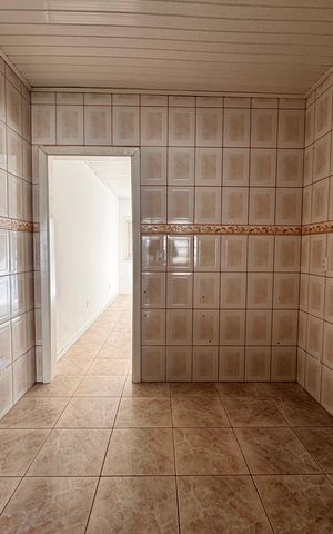 Casa para alugar com 60m², 2 quartos e 2 vagas Casa para alugar com 60m², 2 quartos e 2 vagasCozinha
