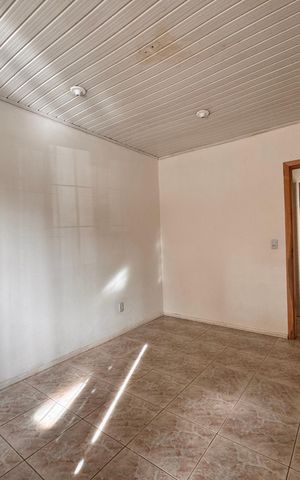 Casa para alugar com 60m², 2 quartos e 2 vagas Casa para alugar com 60m², 2 quartos e 2 vagasQuarto 1