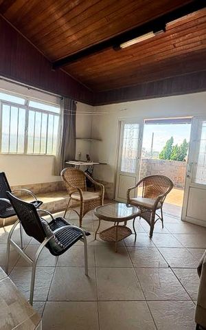 Casa à venda com 360m², 5 quartos e 4 vagasCobertura