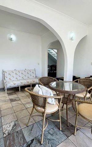 Casa à venda com 360m², 5 quartos e 4 vagasSala