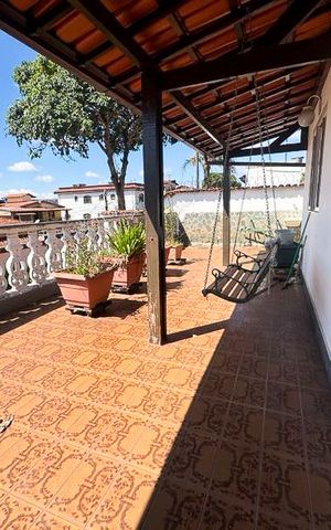 Casa à venda com 360m², 5 quartos e 4 vagasQuintal
