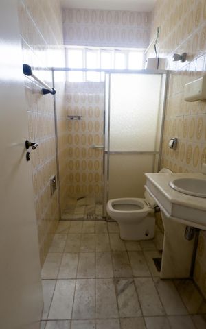 Casa à venda com 360m², 5 quartos e 4 vagasBanheiro 2