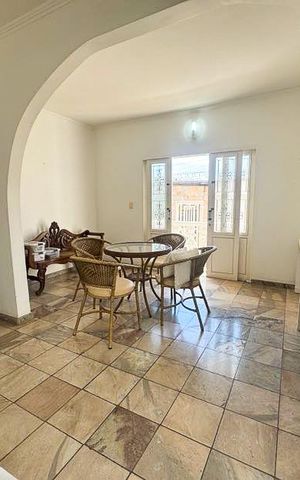 Casa à venda com 360m², 5 quartos e 4 vagasSala