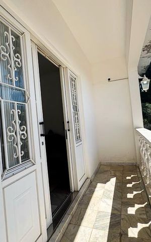 Casa à venda com 360m², 5 quartos e 4 vagasVaranda da Sala