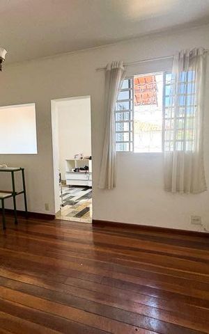 Casa à venda com 360m², 5 quartos e 4 vagasSuíte 2