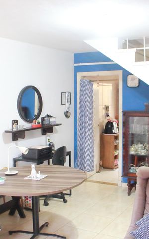 Casa à venda com 143m², 2 quartos e 1 vagaSala