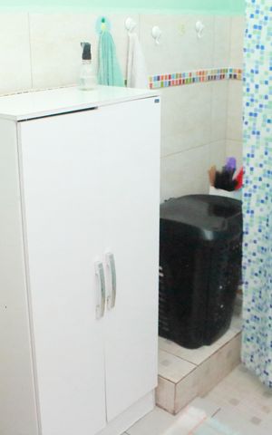 Casa à venda com 143m², 2 quartos e 1 vagaBanheiro