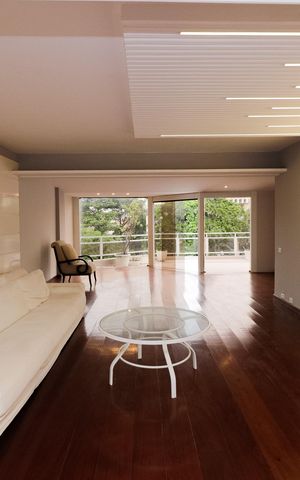 Apartamento à venda com 488m², 5 quartos e 3 vagas Apartamento à venda com 488m², 5 quartos e 3 vagasSala