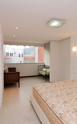 Apartamento à venda com 488m², 5 quartos e 3 vagas Apartamento à venda com 488m², 5 quartos e 3 vagasQuarto 4