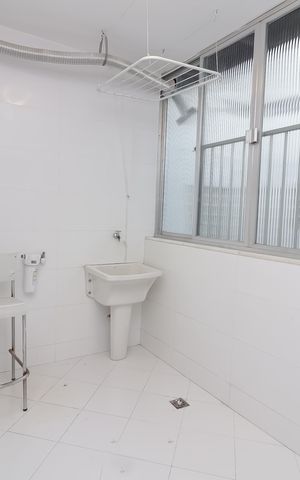 Apartamento à venda com 488m², 5 quartos e 3 vagas Apartamento à venda com 488m², 5 quartos e 3 vagasÁrea de Serviço