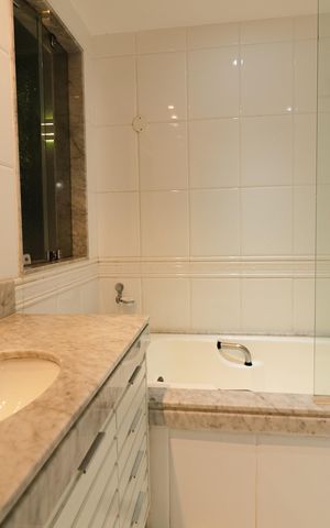 Apartamento à venda com 488m², 5 quartos e 3 vagas Apartamento à venda com 488m², 5 quartos e 3 vagasBanheiro