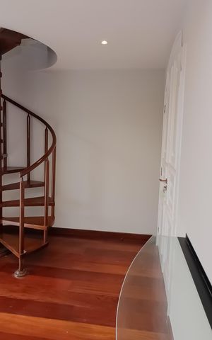 Apartamento à venda com 488m², 5 quartos e 3 vagas Apartamento à venda com 488m², 5 quartos e 3 vagasSala