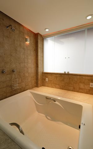 Apartamento à venda com 488m², 5 quartos e 3 vagas Apartamento à venda com 488m², 5 quartos e 3 vagasBanheiro