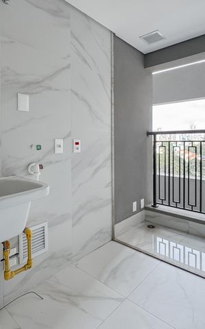 Apartamento à venda com 123m², 3 quartos e 2 vagas Apartamento à venda com 123m², 3 quartos e 2 vagasÁrea de Serviço