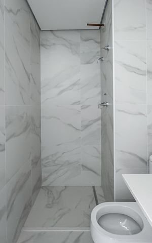 Apartamento à venda com 123m², 3 quartos e 2 vagas Apartamento à venda com 123m², 3 quartos e 2 vagasBanheiro da Suíte 1