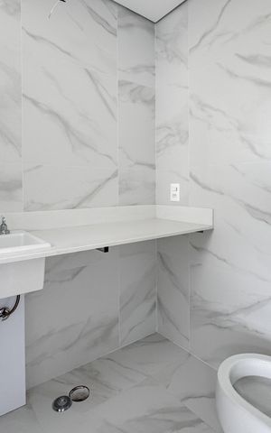 Apartamento à venda com 123m², 3 quartos e 2 vagas Apartamento à venda com 123m², 3 quartos e 2 vagasBanheiro da Suíte Master