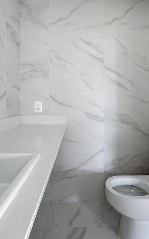 Apartamento à venda com 123m², 3 quartos e 2 vagas Apartamento à venda com 123m², 3 quartos e 2 vagasBanheiro da Suíte Master
