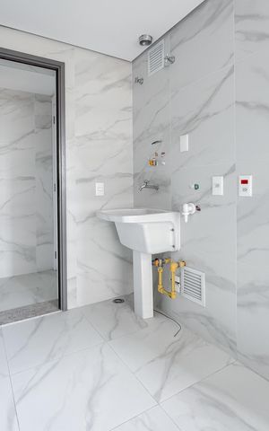 Apartamento à venda com 123m², 3 quartos e 2 vagas Apartamento à venda com 123m², 3 quartos e 2 vagasÁrea de Serviço