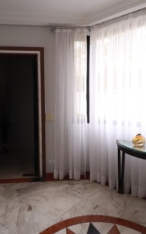 Apartamento à venda com 205m², 3 quartos e 3 vagasHall social