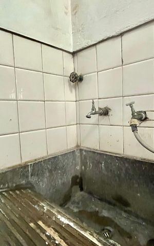 Casa à venda com 200m², 4 quartos e 2 vagas Casa à venda com 200m², 4 quartos e 2 vagasÁrea de Serviço
