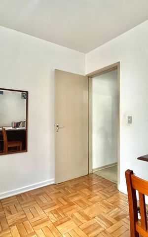 Casa à venda com 200m², 4 quartos e 2 vagas Casa à venda com 200m², 4 quartos e 2 vagasQuarto 2
