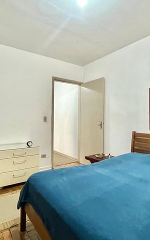 Casa à venda com 200m², 4 quartos e 2 vagas Casa à venda com 200m², 4 quartos e 2 vagasQuarto 1