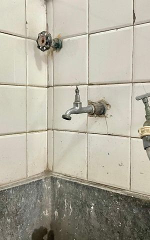 Casa à venda com 200m², 4 quartos e 2 vagas Casa à venda com 200m², 4 quartos e 2 vagasÁrea de Serviço