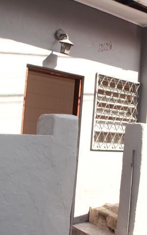 Casa para alugar com 72m², 1 quarto e sem vagaFachada
