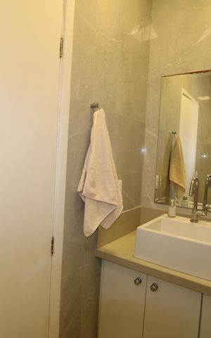 Casa à venda com 145m², 3 quartos e 4 vagasBnaheiro/ Suite 2