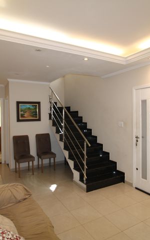 Casa à venda com 145m², 3 quartos e 4 vagasSala