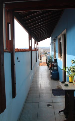 Casa à venda com 125m², 2 quartos e 2 vagasCorredor 