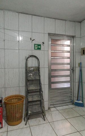 Casa à venda com 410m², 2 quartos e 4 vagas Casa à venda com 410m², 2 quartos e 4 vagasÁrea de Serviço