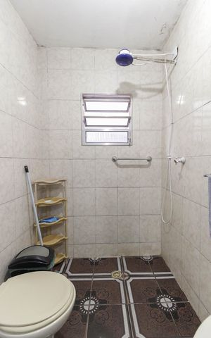 Casa à venda com 410m², 2 quartos e 4 vagas Casa à venda com 410m², 2 quartos e 4 vagasBanheiro