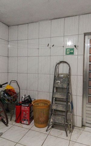 Casa à venda com 410m², 2 quartos e 4 vagas Casa à venda com 410m², 2 quartos e 4 vagasÁrea de Serviço