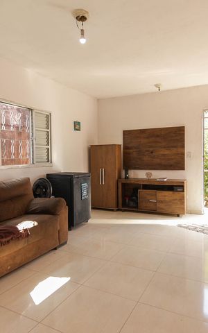 Casa à venda com 410m², 2 quartos e 4 vagas Casa à venda com 410m², 2 quartos e 4 vagasSala Casa 2