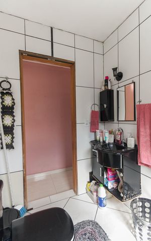 Casa à venda com 410m², 2 quartos e 4 vagas Casa à venda com 410m², 2 quartos e 4 vagasBanheiro Casa 2