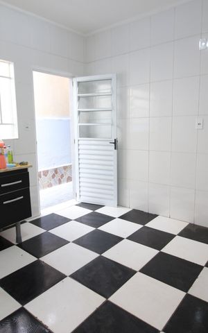 Casa para alugar com 125m², 2 quartos e 2 vagasCozinha