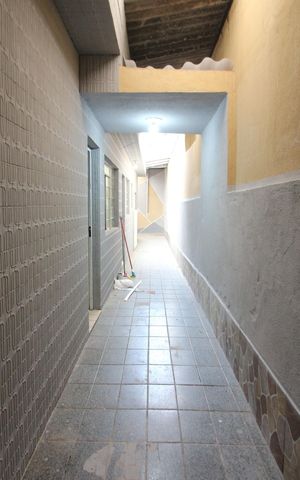 Casa para alugar com 125m², 2 quartos e 2 vagasCorredor