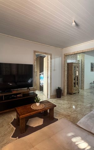 Casa à venda com 110m², 3 quartos e 1 vaga Casa à venda com 110m², 3 quartos e 1 vagaSala
