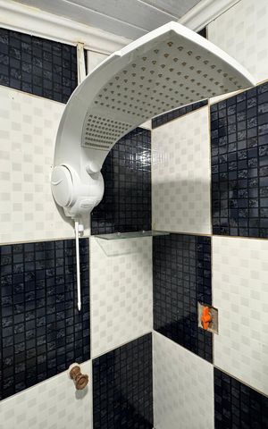 Casa à venda com 110m², 3 quartos e 1 vaga Casa à venda com 110m², 3 quartos e 1 vagaBanheiro Social